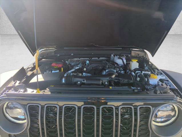 New 2026 Jeep Gladiator Rubicon w/ Steel Power Dome Hood Package AWD/4WD image 14