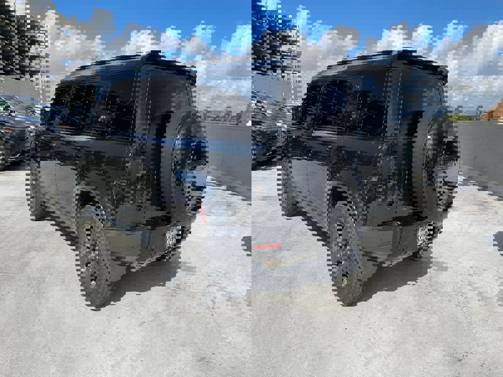 Used 2022 Land Rover Defender 110 SE image 5