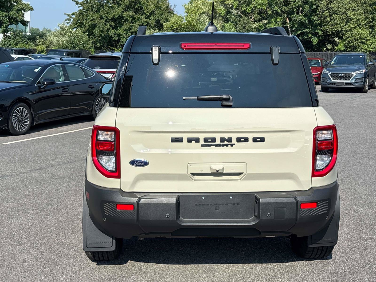 Used 2025 Ford Bronco Sport Outer Banks w/ Outer Banks Tech Package+ AWD/4WD image 4