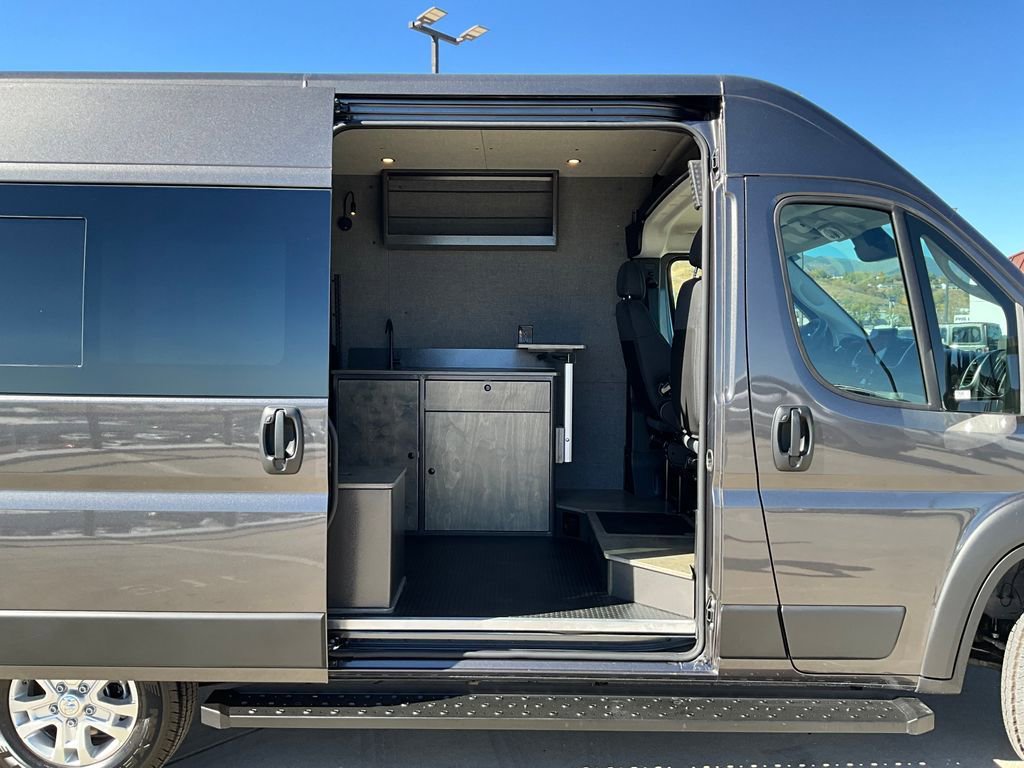 New 2025 RAM ProMaster 1500 w/ Quick Order Package 22G SLT image 9