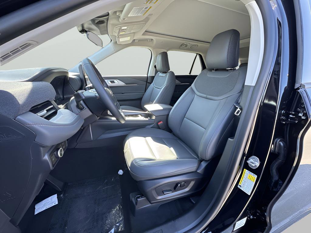 New 2026 Ford Explorer Active w/ Active Comfort Package image 13