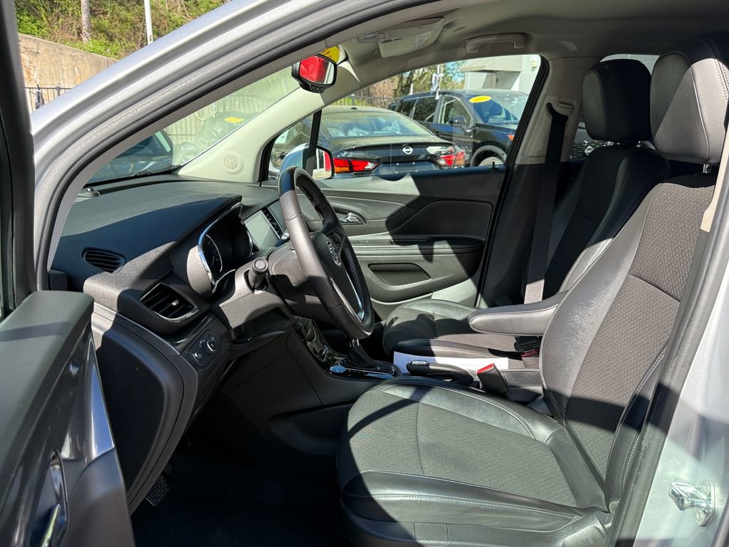 Used 2019 Buick Encore Sport Touring image 16