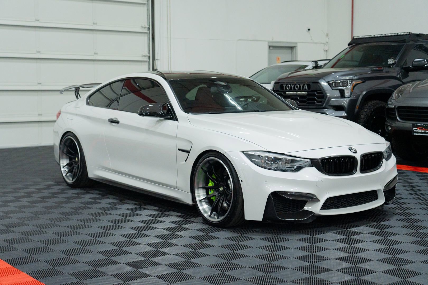 Used 2018 BMW M4 Coupe RWD image 14