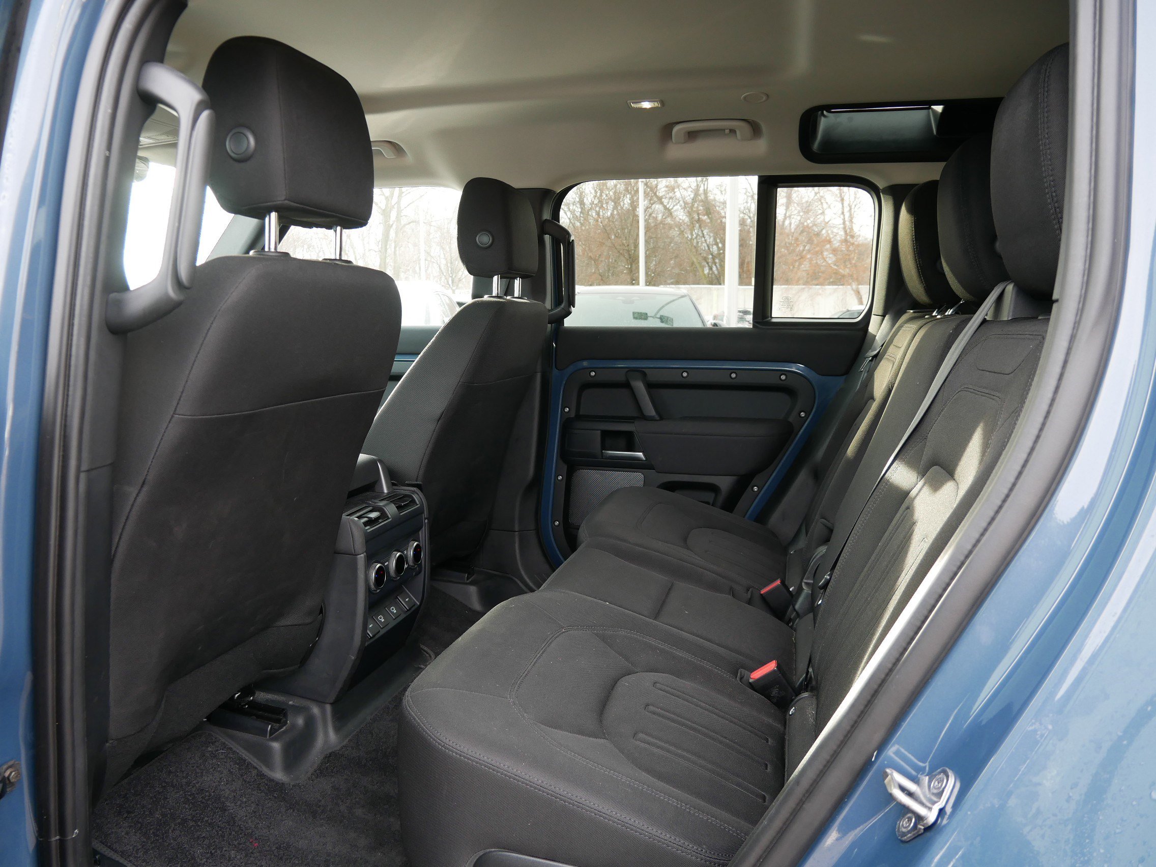 Used 2022 Land Rover Defender 110 image 15