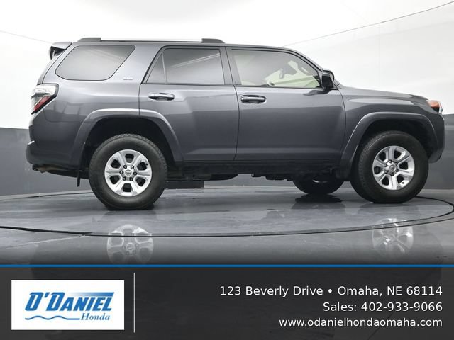 Used 2022 Toyota 4Runner SR5 Premium w/ Moonroof Package AWD/4WD image 13