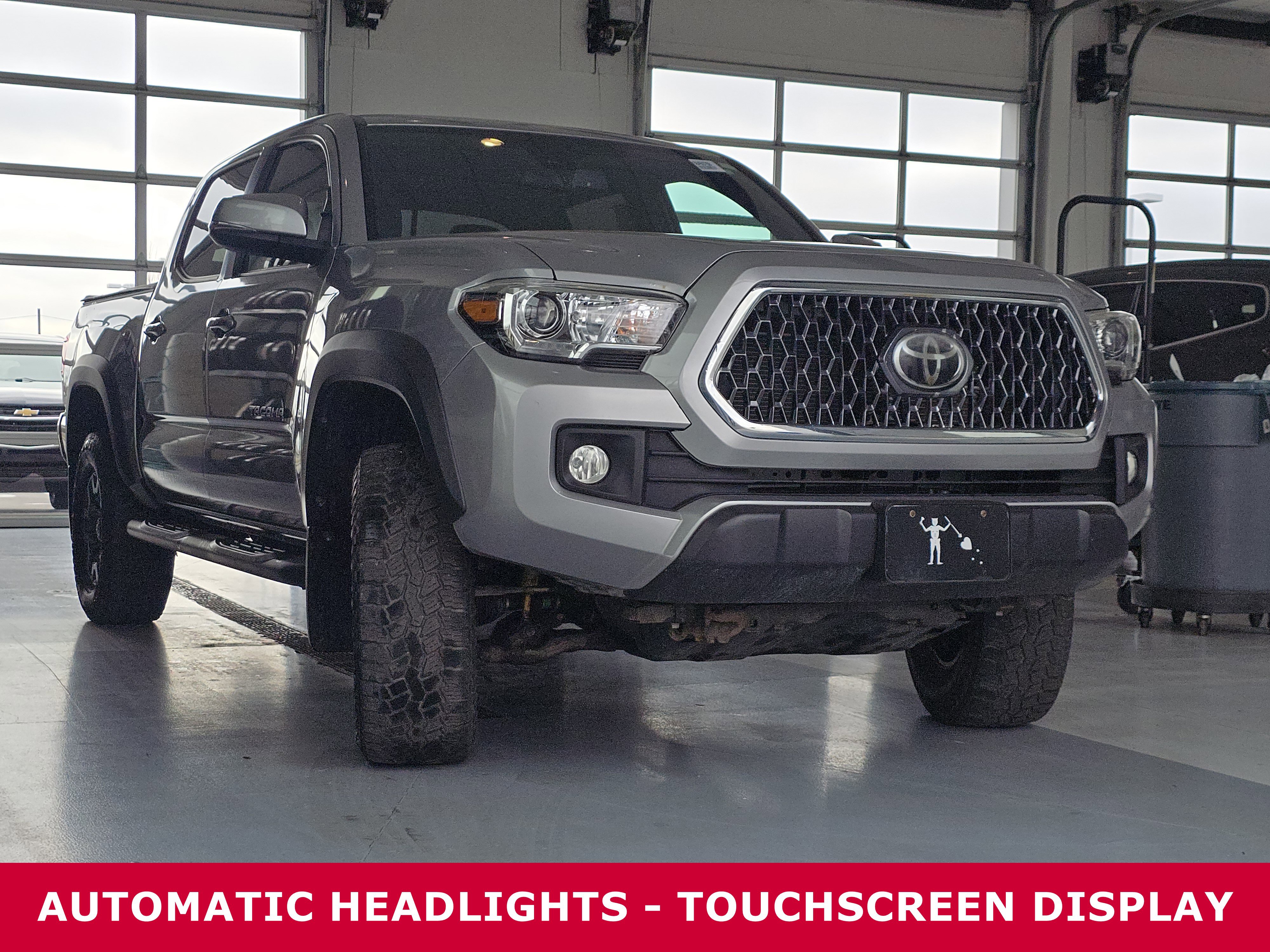 Used 2019 Toyota Tacoma TRD Off-Road image 3
