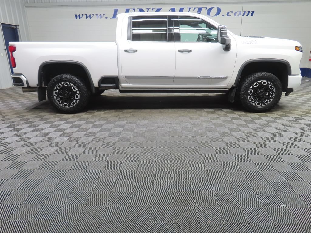 Used 2024 Chevrolet Silverado 3500 High Country w/ High Country Premium Package AWD/4WD video 2