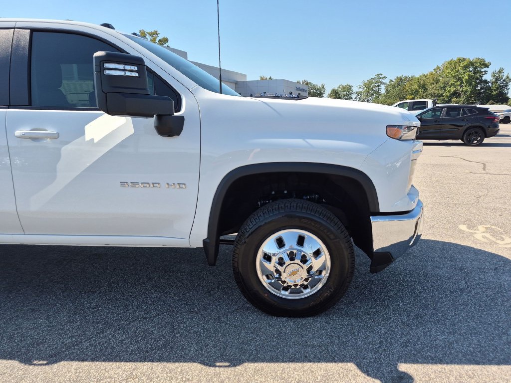 New 2026 Chevrolet Silverado 3500 LT w/ All Star Edition AWD/4WD image 10