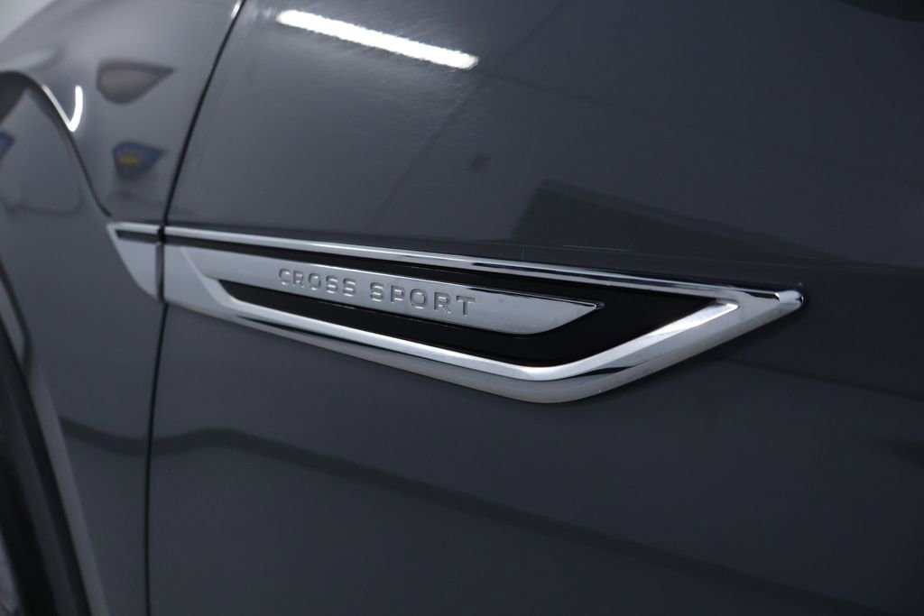 Used 2022 Volkswagen Atlas Cross Sport SE image 10