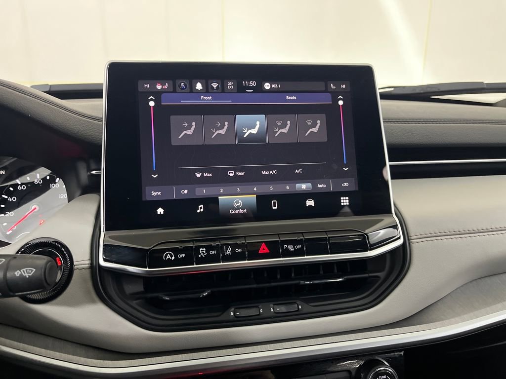 Used 2025 Jeep Compass Limited image 70