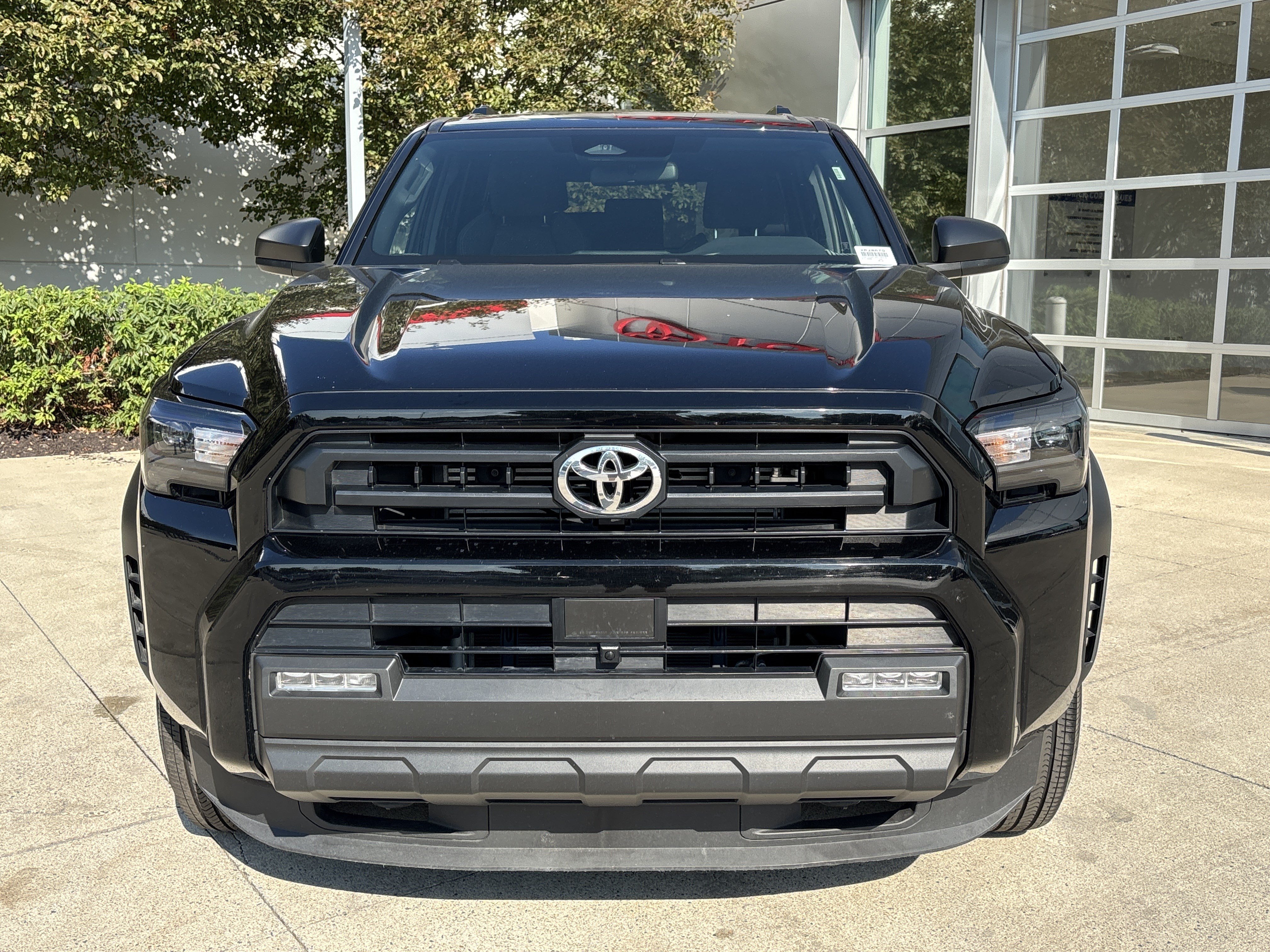 Used 2025 Toyota 4Runner SR5 AWD/4WD image 6