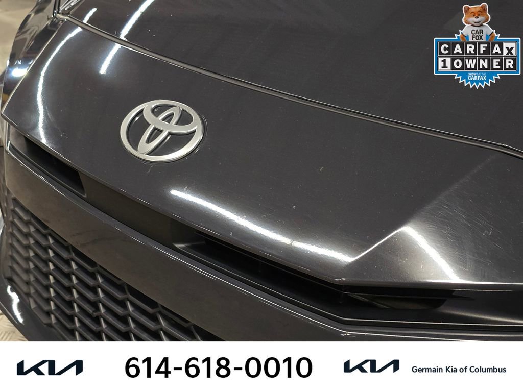 Used 2025 Toyota Camry SE w/ Multimedia Upgrade Package image 14