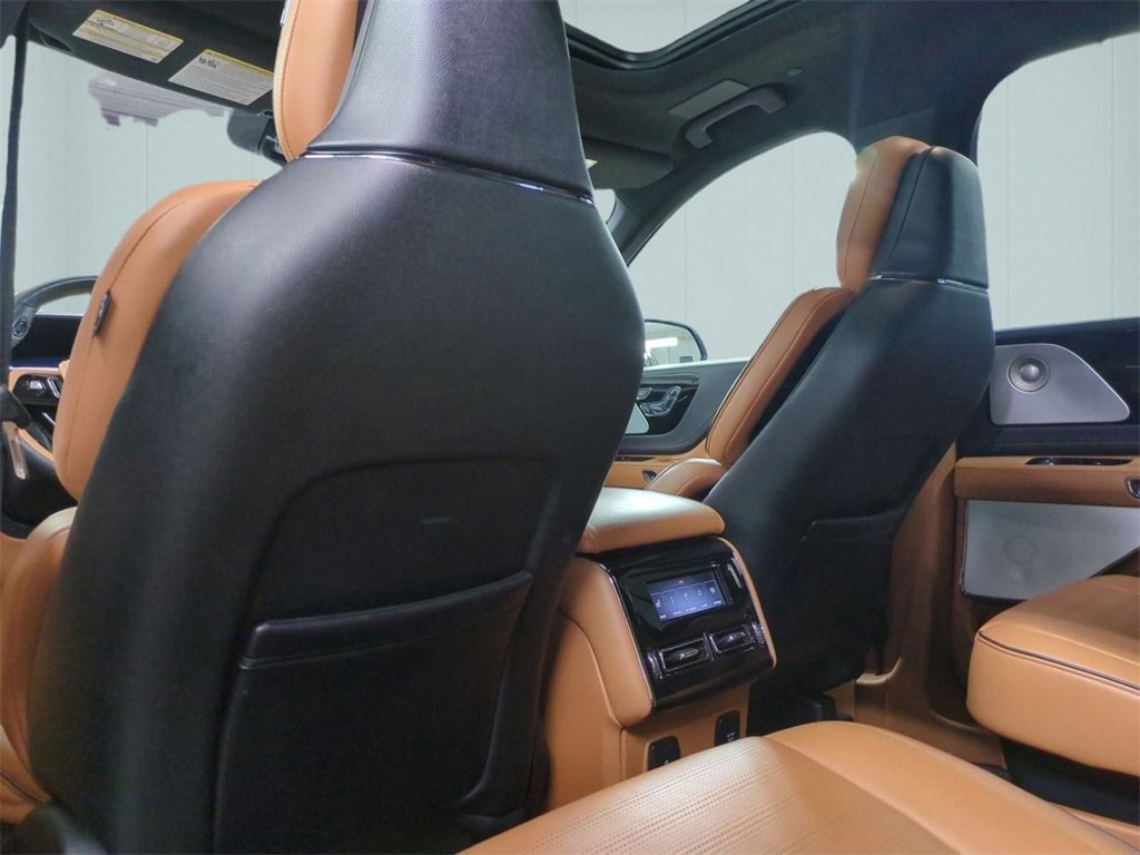 Certified 2023 Lincoln Aviator Black Label w/ Dynamic Handling Package image 28