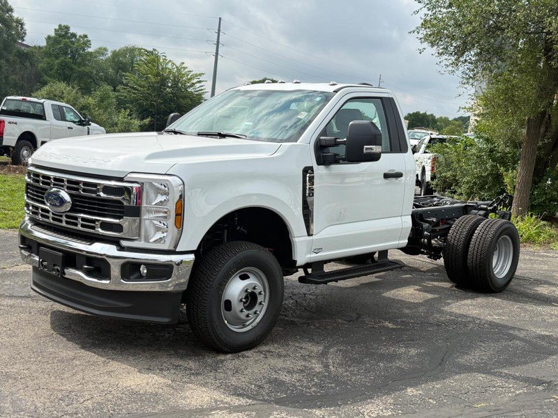 New 2026 Ford F350 XL w/ XL Chrome Package AWD/4WD image 7