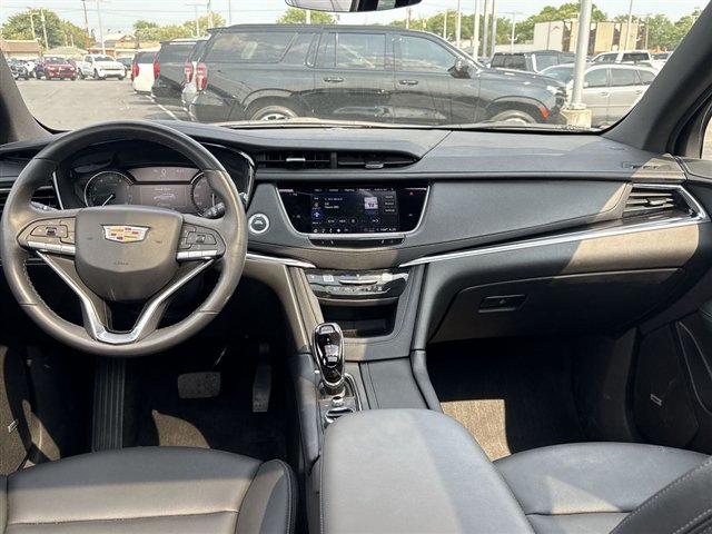 Certified 2025 Cadillac XT6 Luxury AWD/4WD image 21