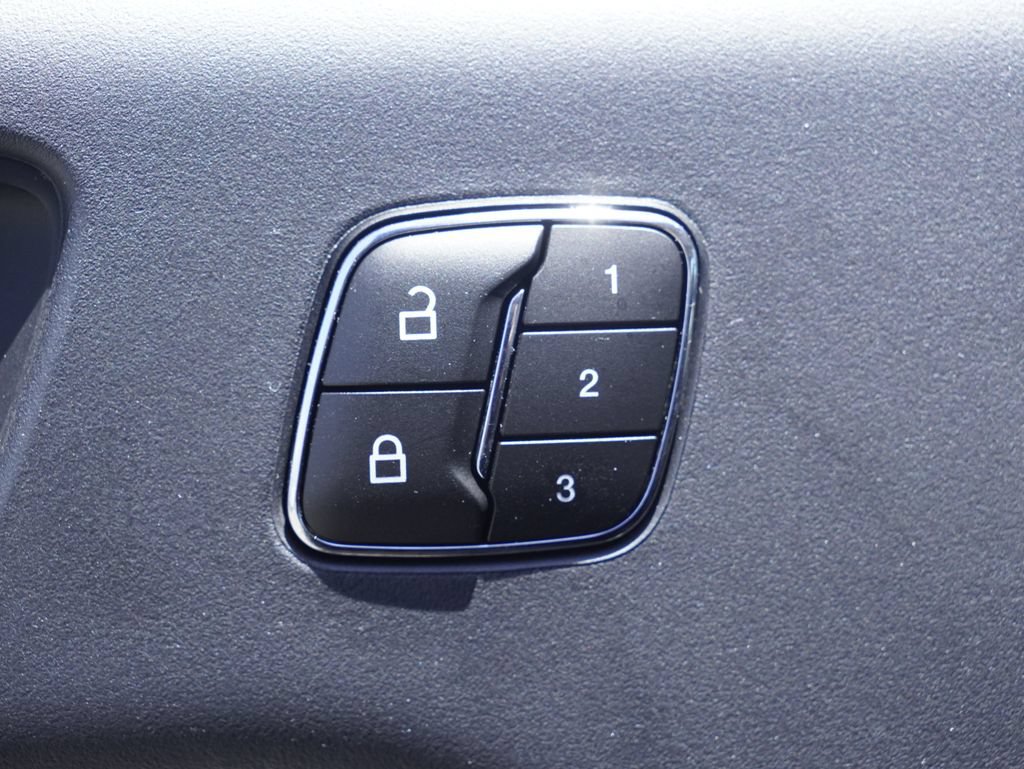 Used 2023 Ford Bronco Sport Outer Banks w/ Tech Package AWD/4WD image 12