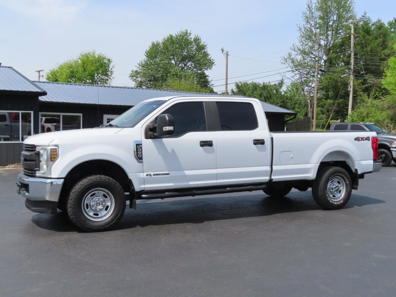 Used 2019 Ford F250 XL w/ Power Equipment Group AWD/4WD image 2
