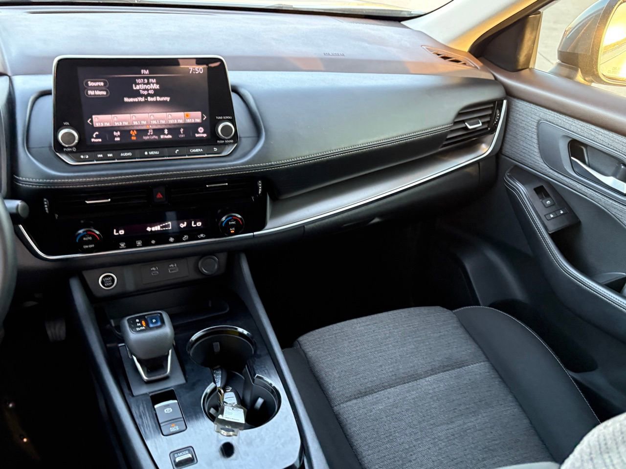 Certified 2022 Nissan Rogue SV image 14