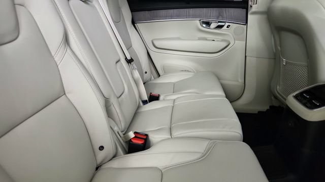 New 2026 Volvo XC90 T8 Ultra w/ Protection Package Premier AWD/4WD image 37