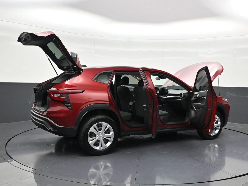 Used 2024 Chevrolet Trax LS FWD image 32