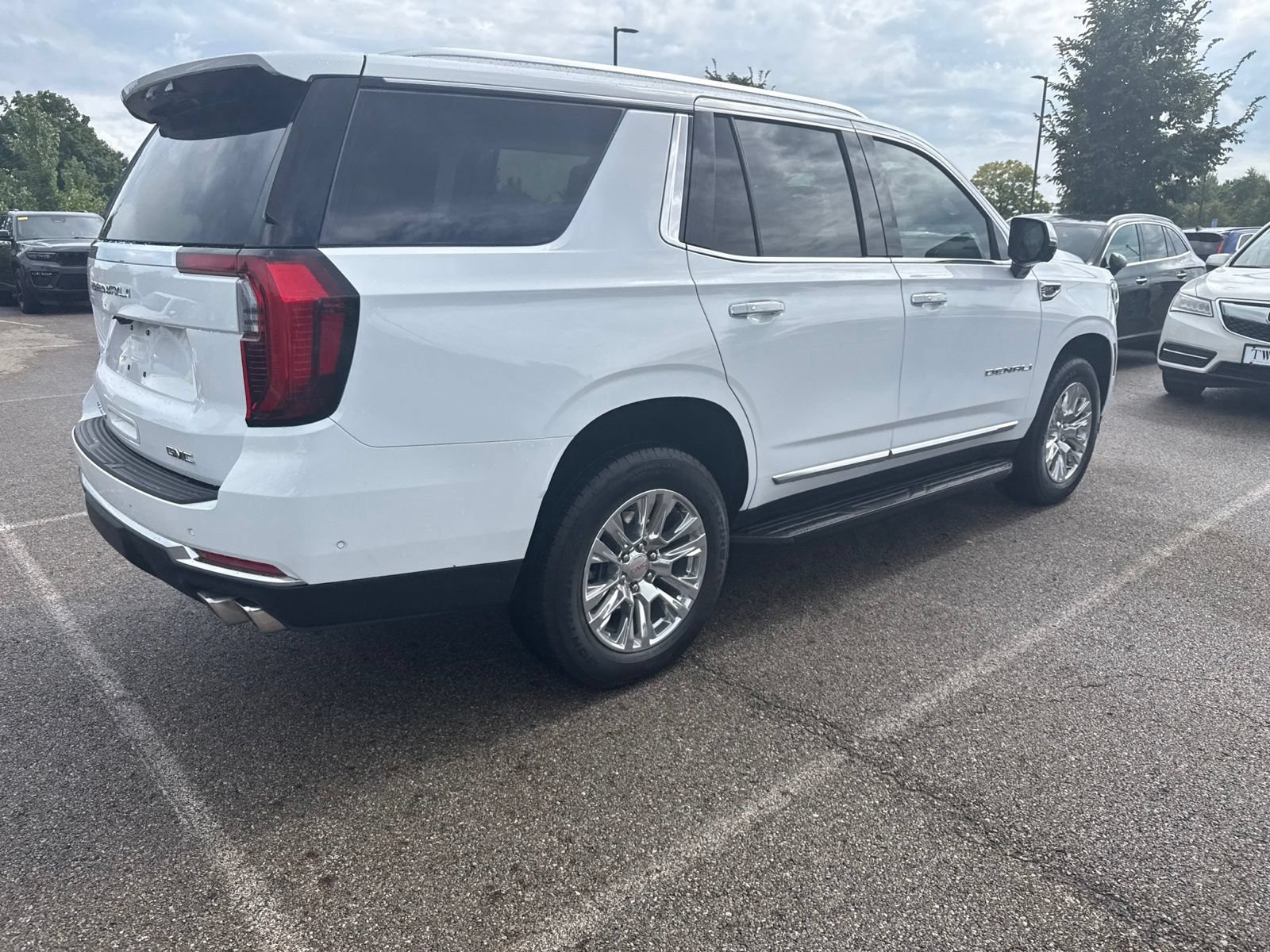 Used 2026 GMC Yukon Denali AWD/4WD image 5