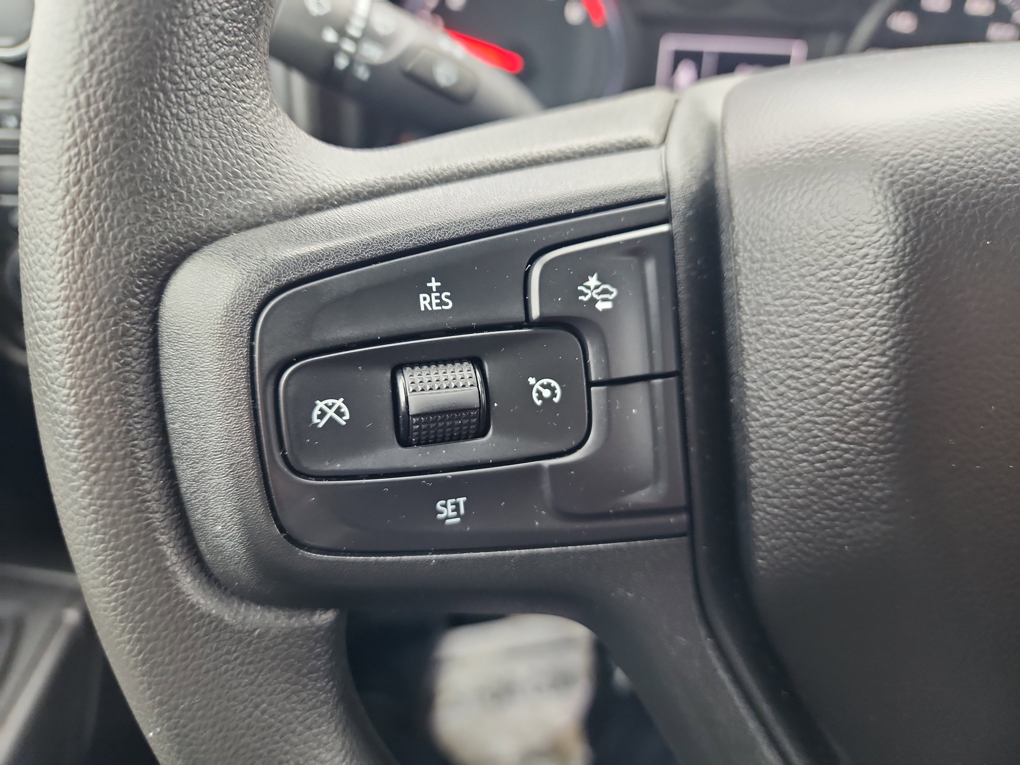 Used 2023 Chevrolet Silverado 1500 Custom image 18