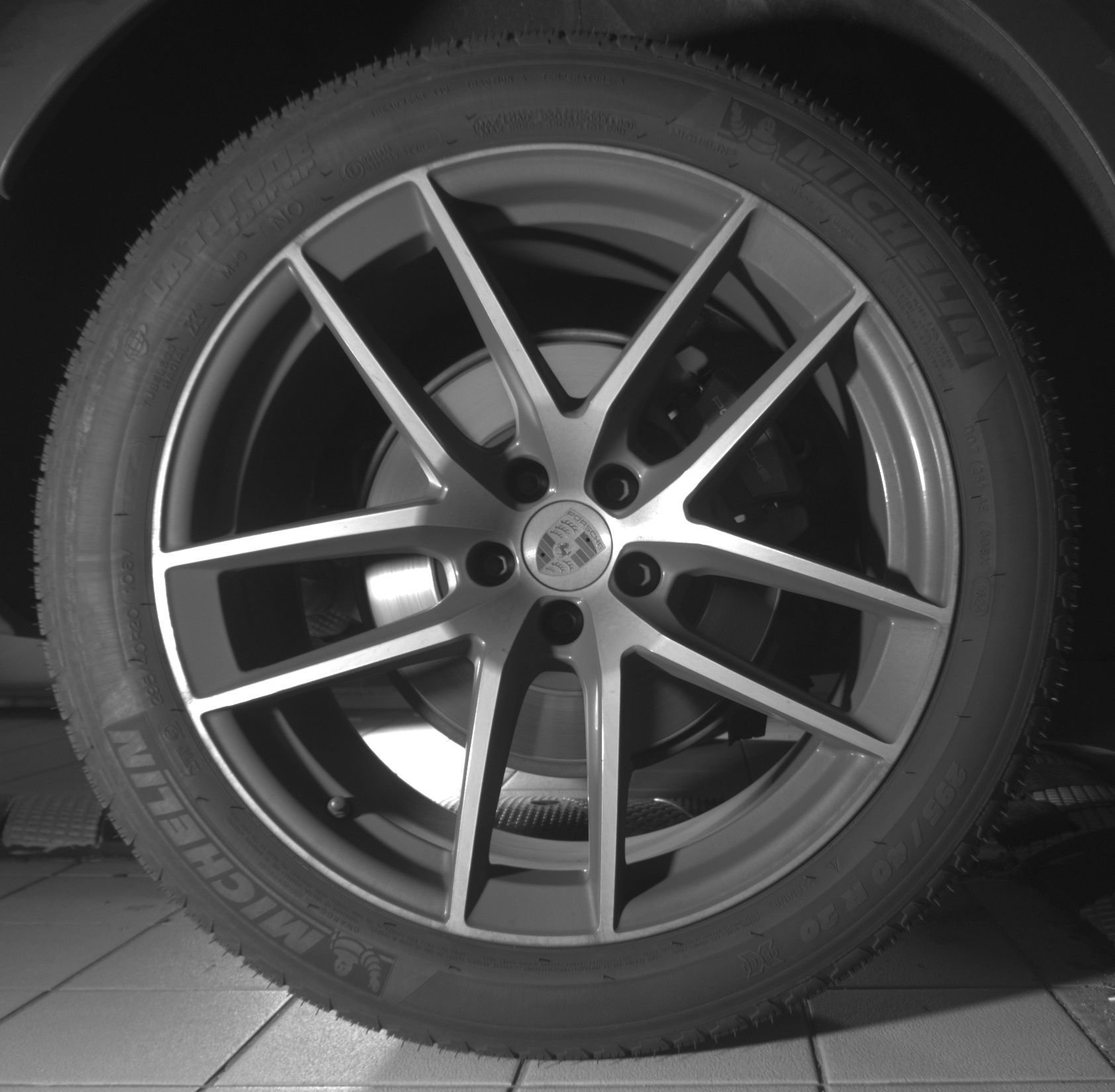 Used 2024 Porsche Macan AWD/4WD image 15