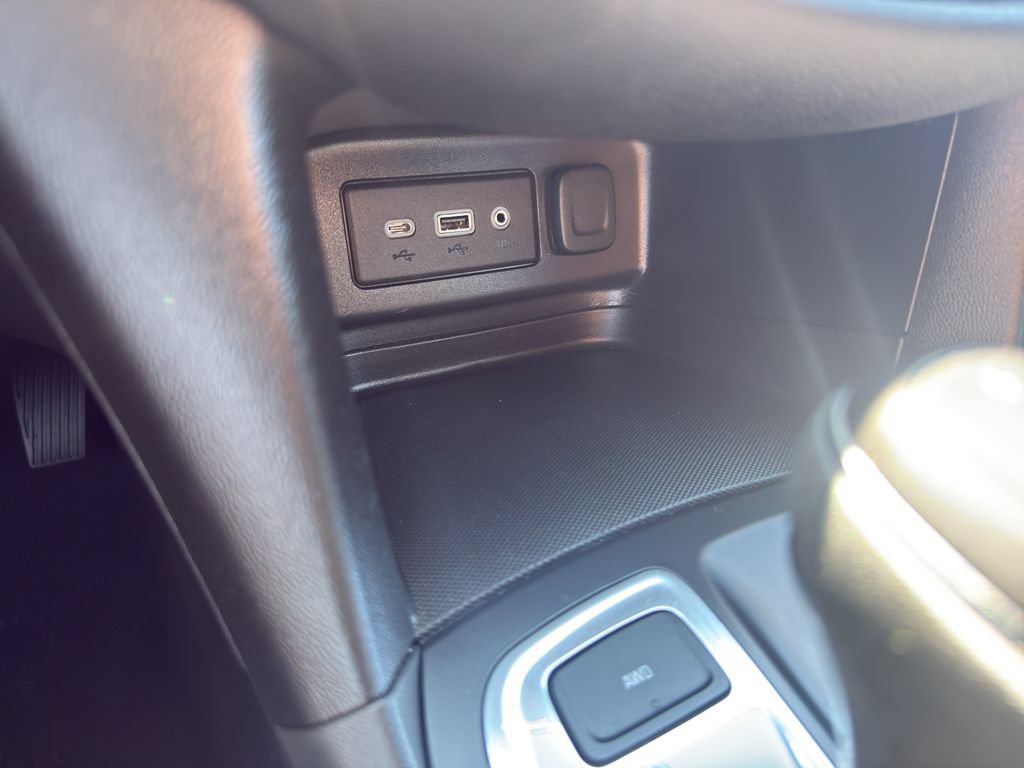 Used 2020 Chevrolet Equinox LT AWD/4WD image 20