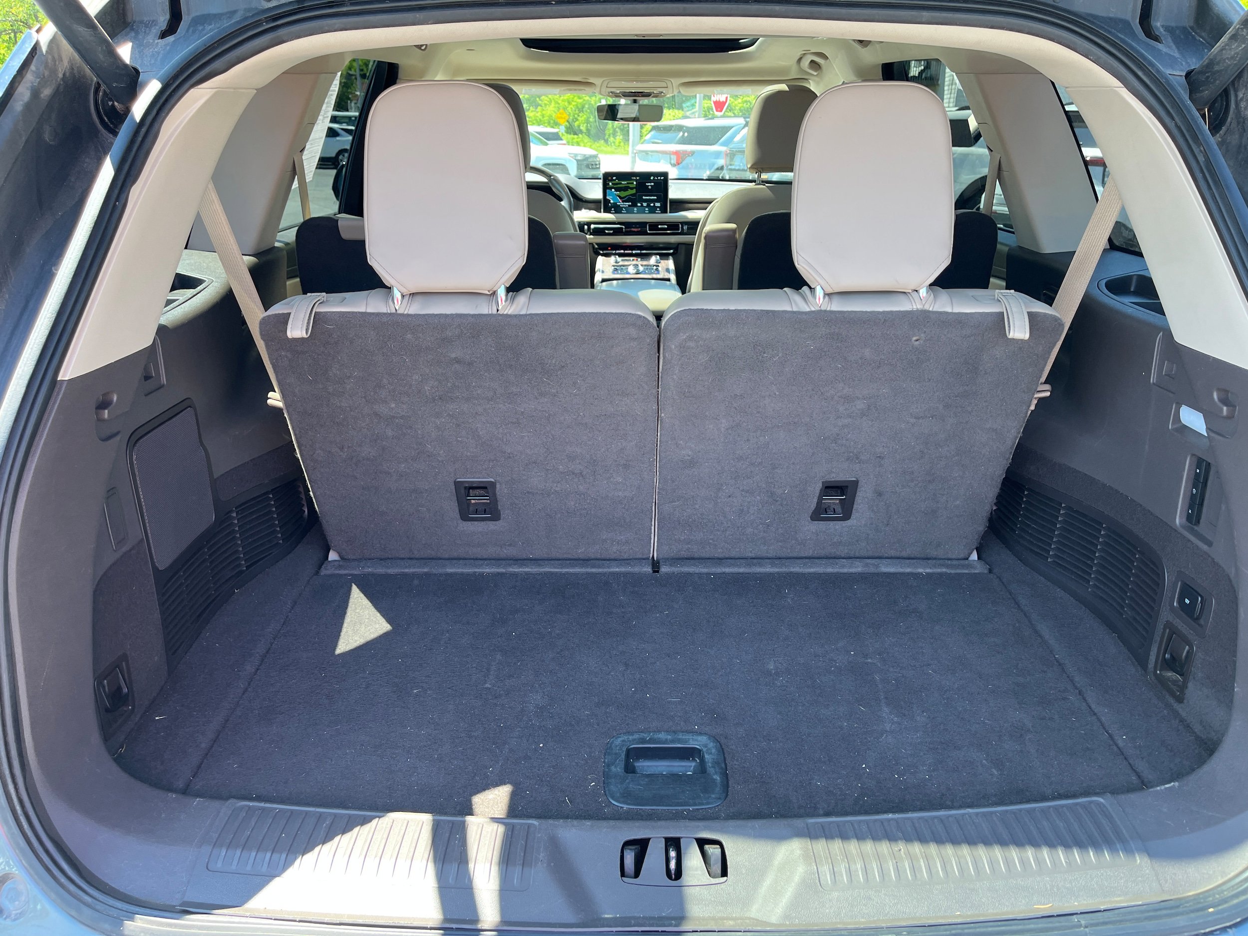 Used 2021 Lincoln Aviator Grand Touring w/ Equipment Group 301A AWD/4WD image 12