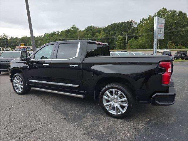 Used 2026 Chevrolet Silverado 1500 High Country w/ High Country Premium Package AWD/4WD image 5
