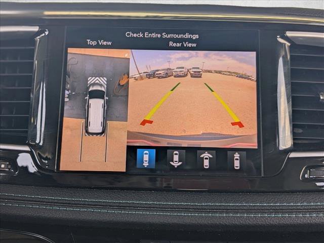 Used 2018 Chrysler Pacifica Limited w/ Advanced Safetytec Group FWD image 14