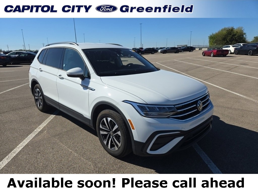 Used 2024 Volkswagen Tiguan S image 1