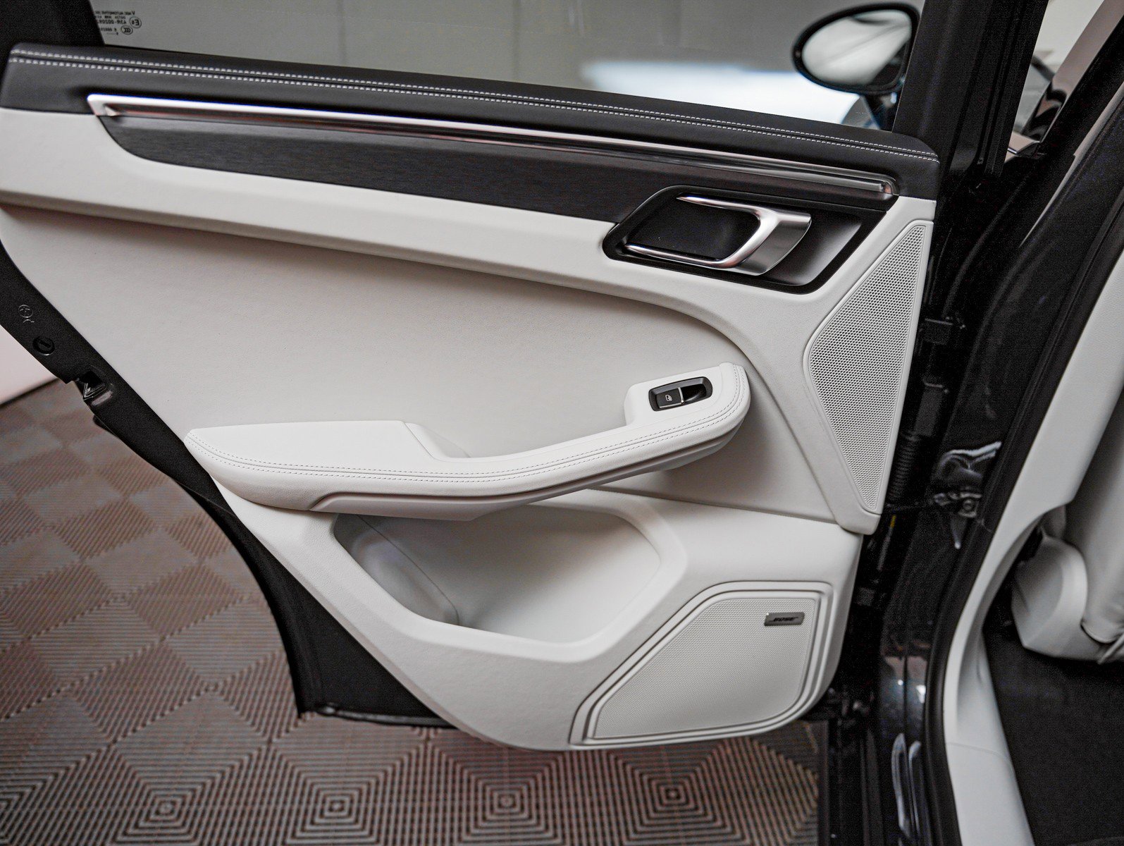 New 2026 Porsche Macan GTS image 28