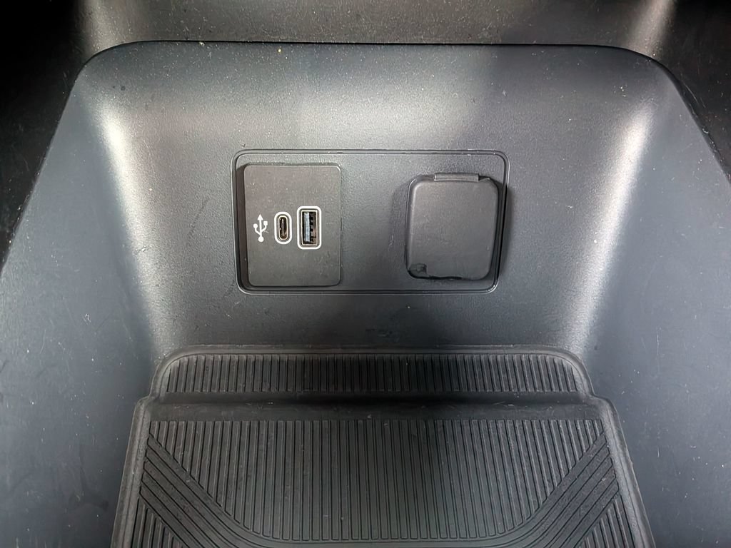 Used 2026 Ford Explorer ST-Line w/ Premium Package RWD image 33