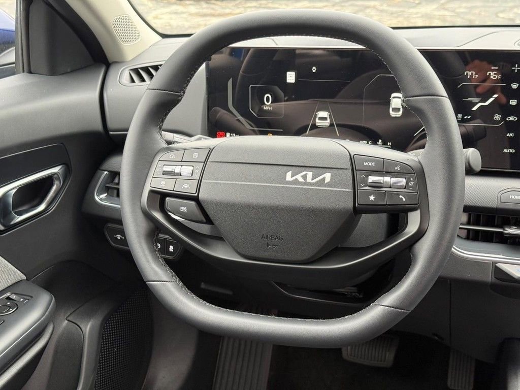 New 2025 Kia K4 EX image 8