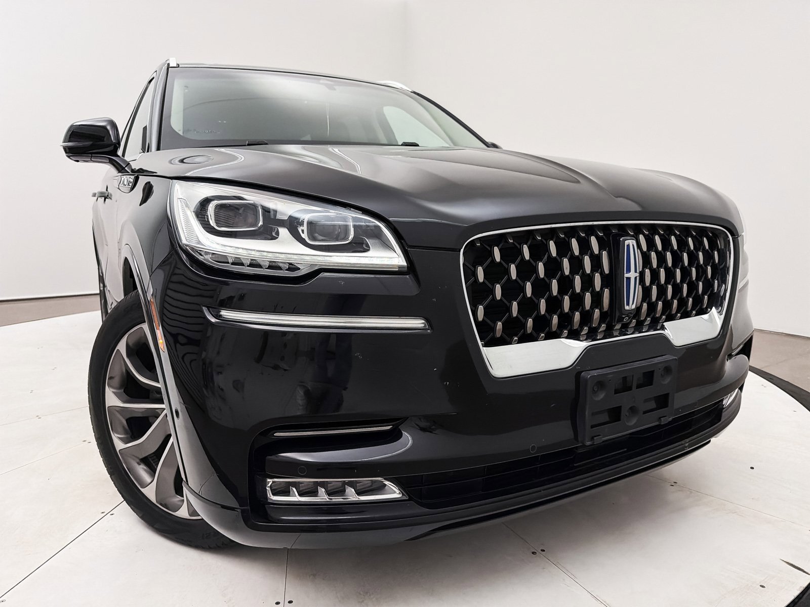 Used 2021 Lincoln Aviator Grand Touring w/ Equipment Group 301A image 2