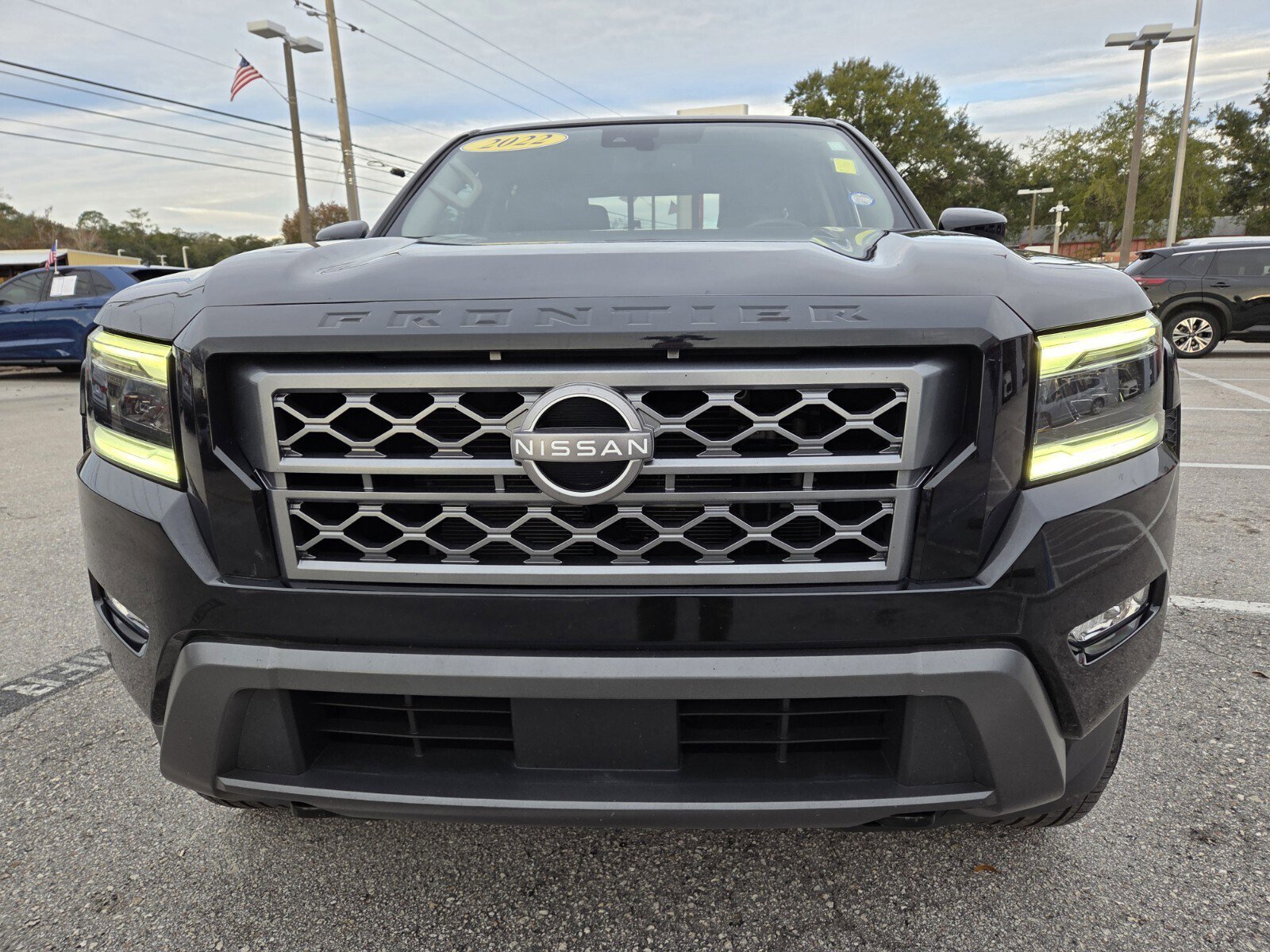 Used 2022 Nissan Frontier SV w/ SV Premium Package image 9