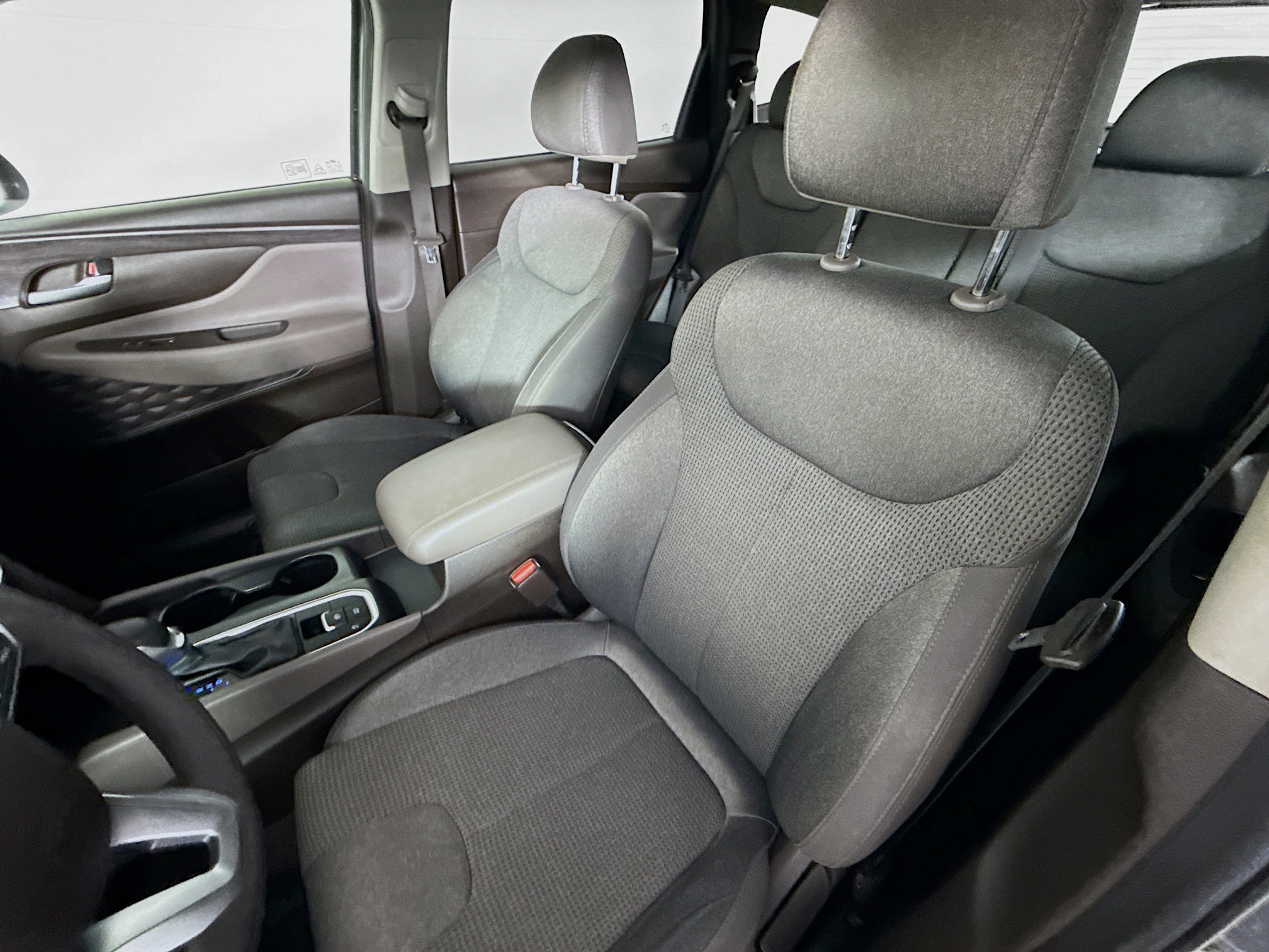 Used 2020 Hyundai Santa Fe SE image 24