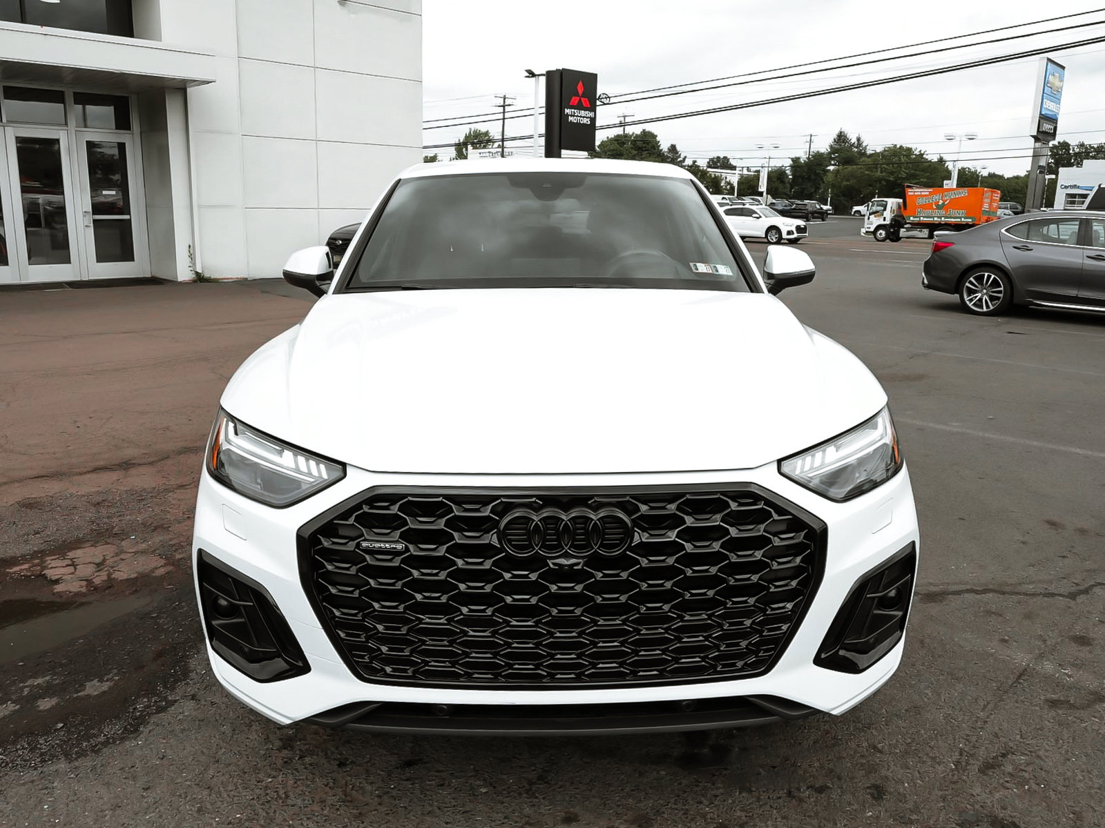 Used 2023 Audi Q5 2.0T Prestige w/ Prestige Package AWD/4WD image 2