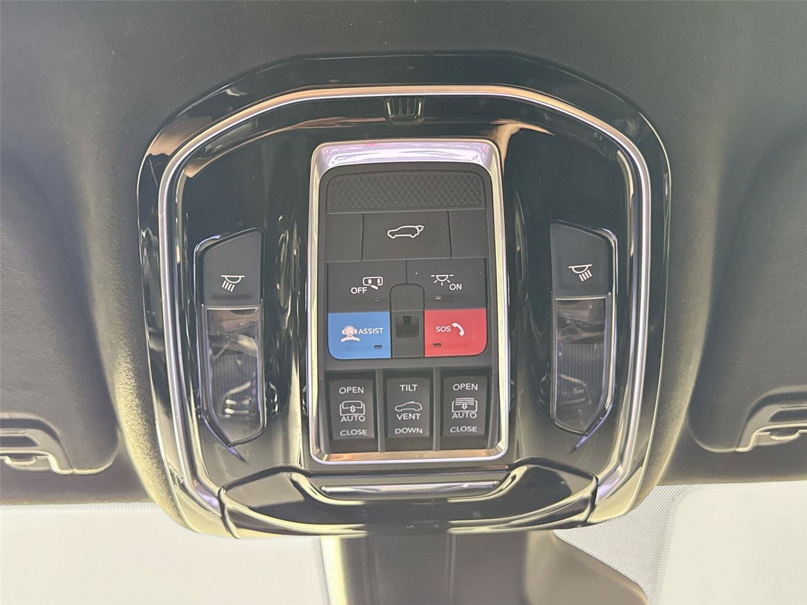 Used 2023 Jeep Grand Wagoneer L Series II AWD/4WD image 23
