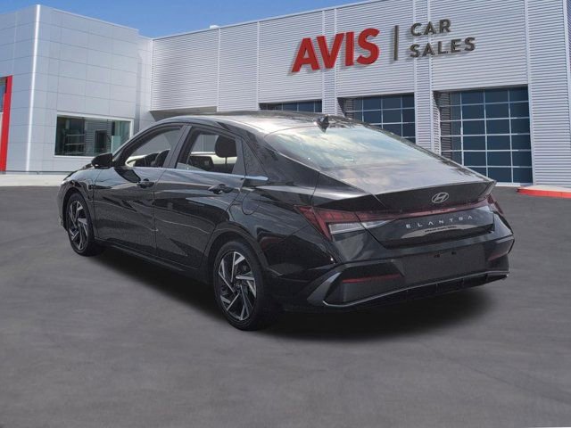 Used 2025 Hyundai Elantra SEL FWD image 9
