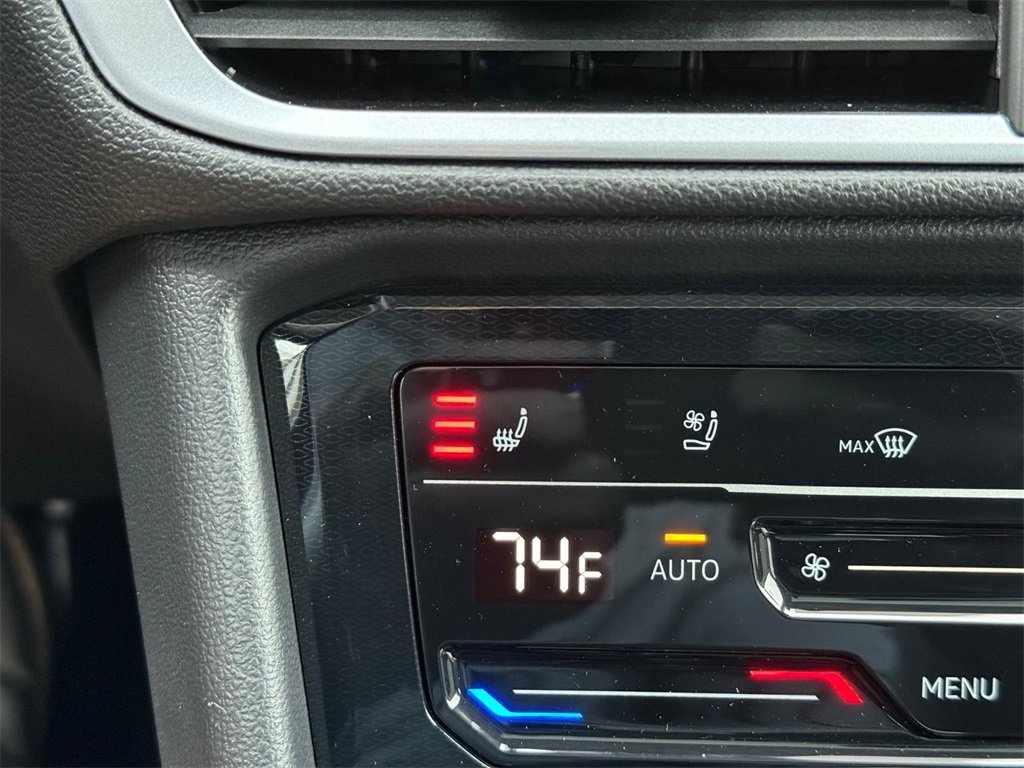 Certified 2025 Volkswagen Taos SEL image 20