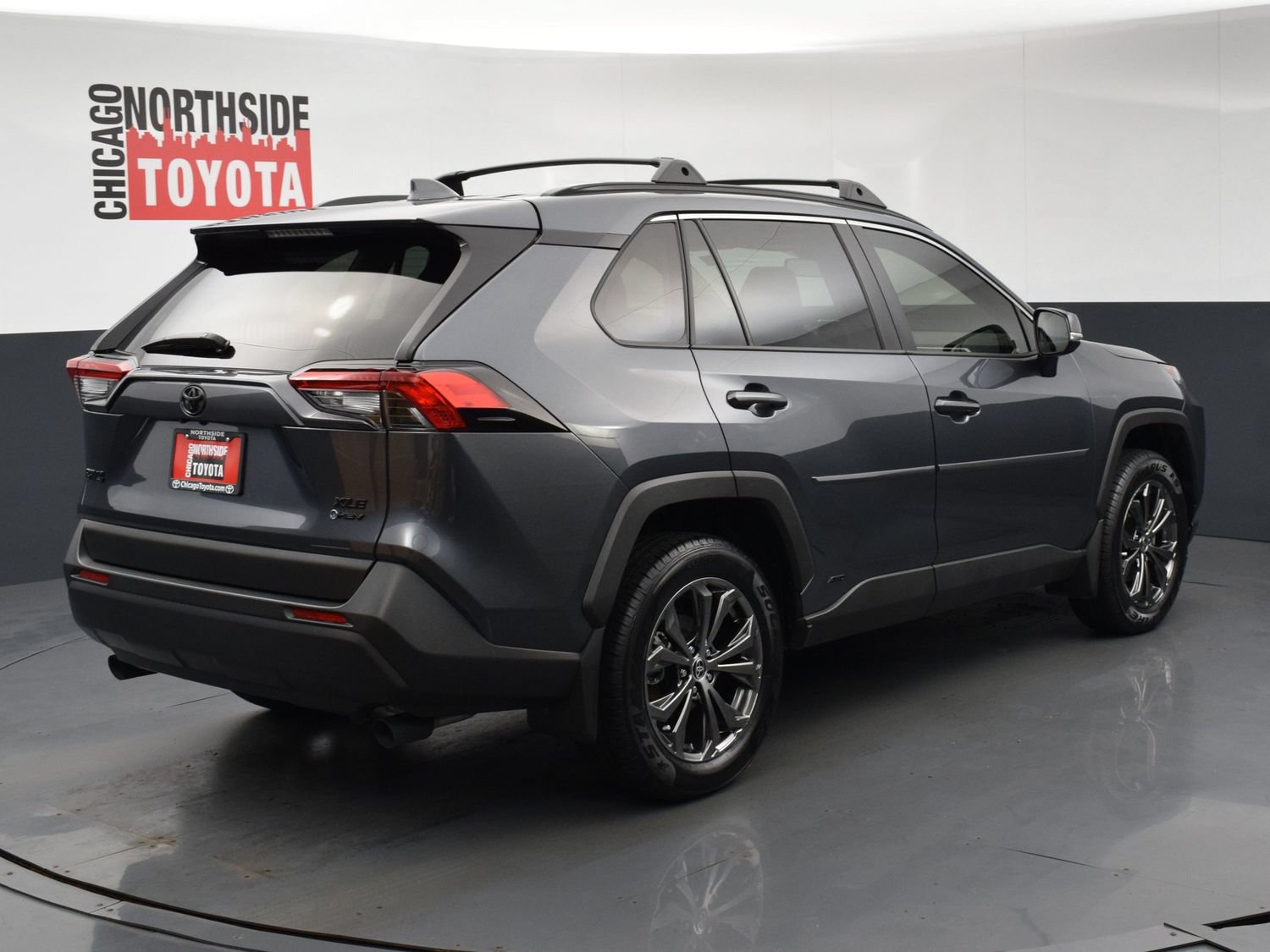Used 2025 Toyota RAV4 XLE Premium AWD/4WD image 4