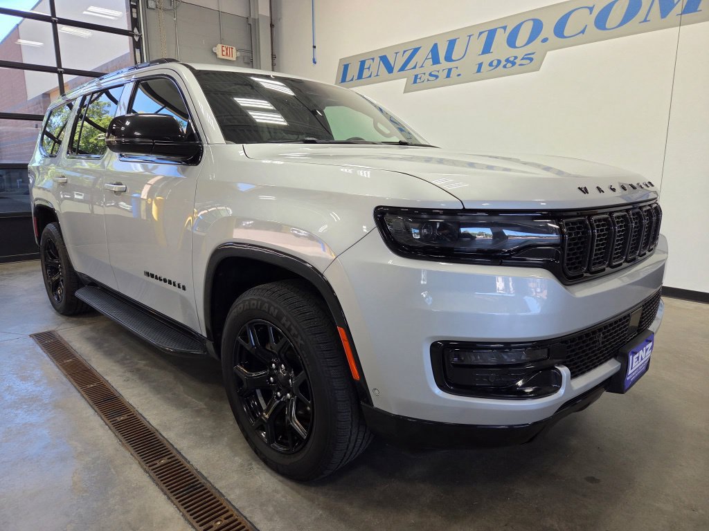 Used 2024 Jeep Wagoneer Series II AWD/4WD image 2