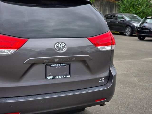 Used 2014 Toyota Sienna LE AWD/4WD image 10