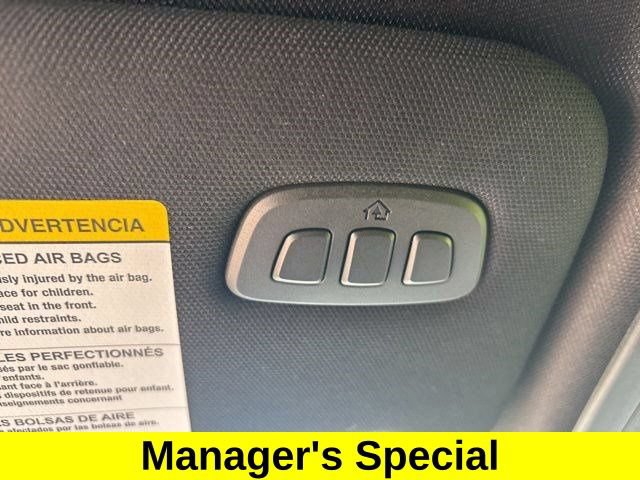 Used 2025 Ford Explorer ST-Line w/ ST-Line Street Pack AWD/4WD image 29