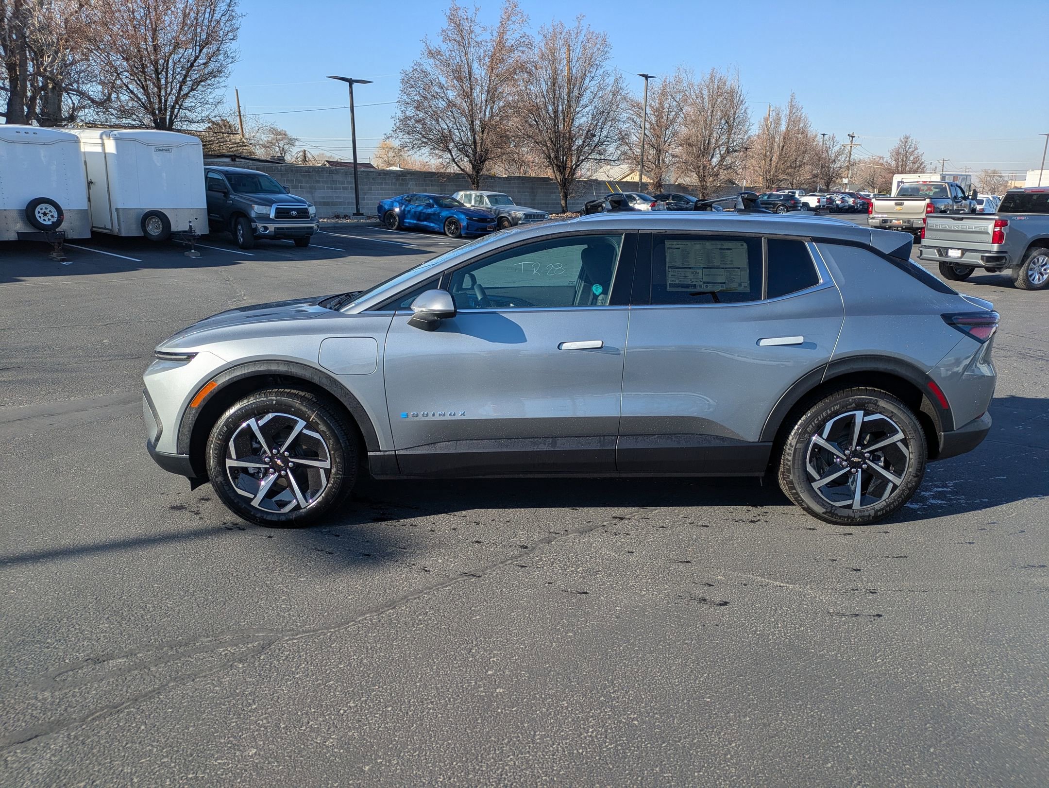 New 2026 Chevrolet Equinox EV LT AWD/4WD image 2
