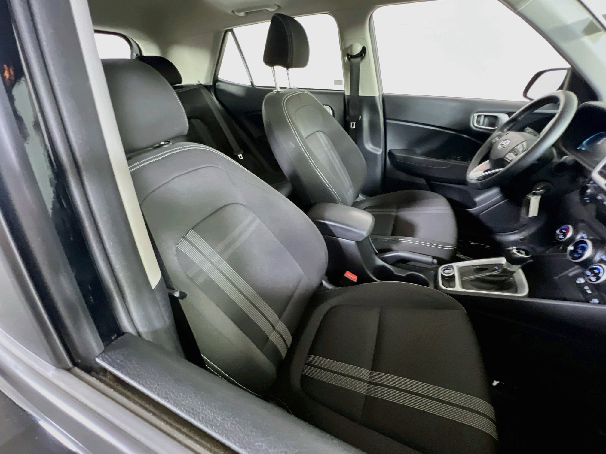 Used 2023 Hyundai Venue SEL w/ Cargo Package FWD image 26