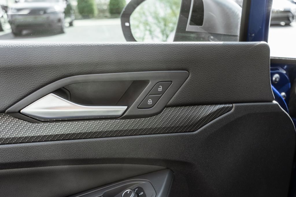 Used 2024 Volkswagen Golf R image 16