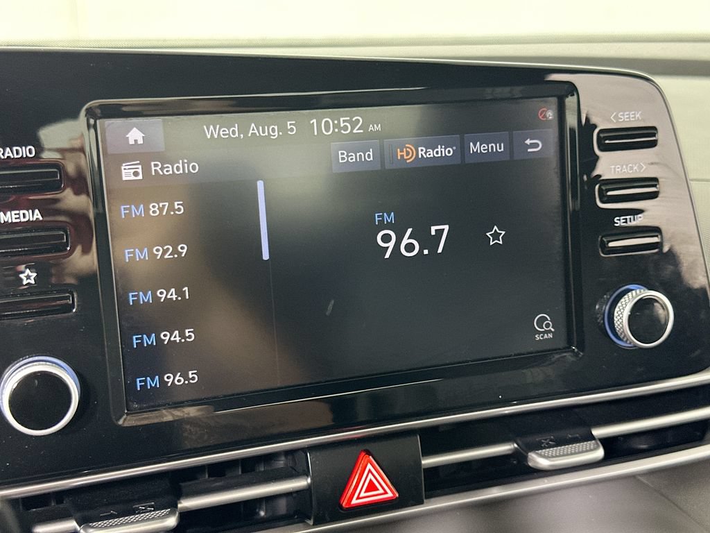 Used 2022 Hyundai Elantra SEL w/ Convenience + Premium Package FWD image 27
